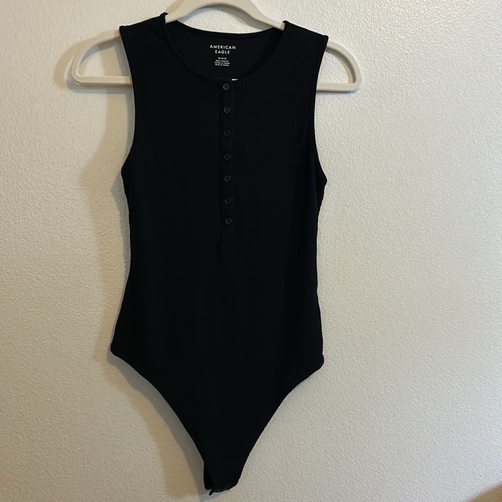 Black ribbed bodysuit | Henley | AE | Like New
